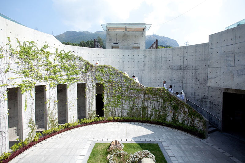 51 Captivating Courtyard Designs That Make Us Go Wow