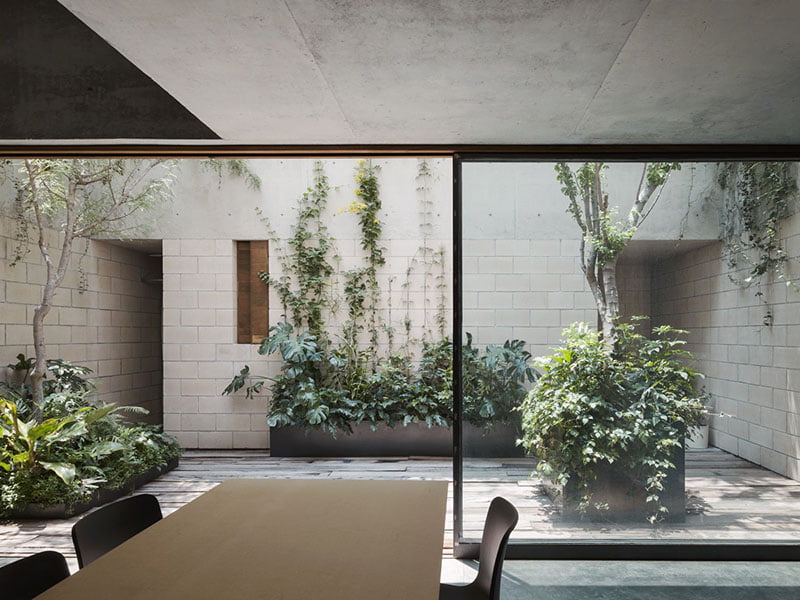 51 Captivating Courtyard Designs That Make Us Go Wow